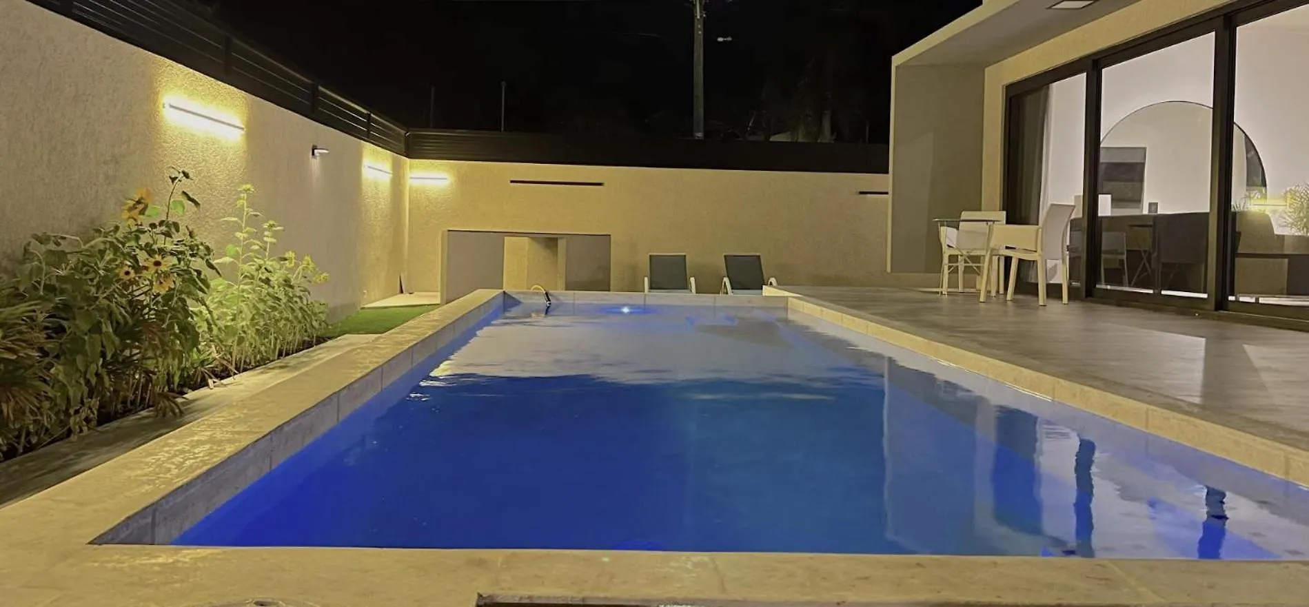 Tebenki Villa - New 3Br Villa Pool Fully Ac Palm Beach
