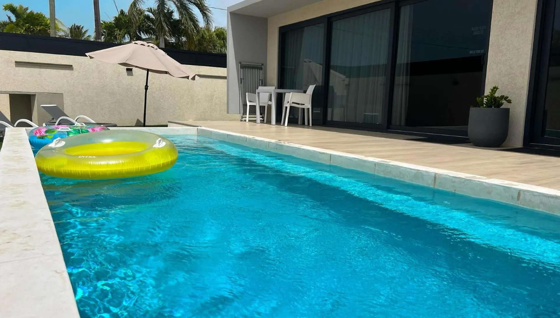 Tebenki Villa - New 3Br Villa Pool Fully Ac Palm Beach